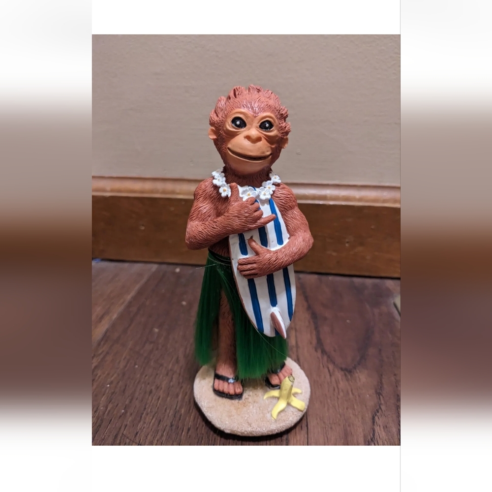 Dashboard Hula Monkey Car Bobblehead Figurine 6 Inches Green Skirt Hawaiian